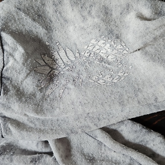 Distressed light weight crop sweater - Picture 4 of 4